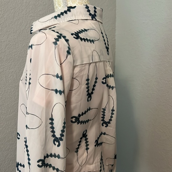 Fashion Express Women's White Blossom Blouse, Western spirit & modern-day style. - Picture 6 of 9